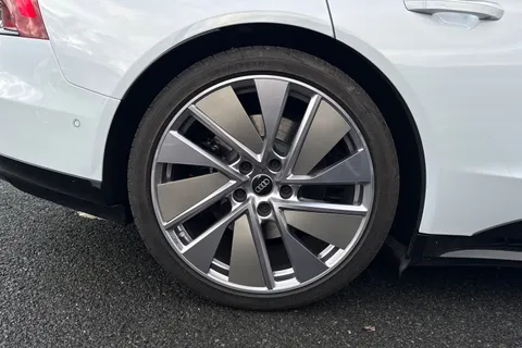 KP73LFF Audi RS e-tron GT 440,00 kW Thumbnail #13