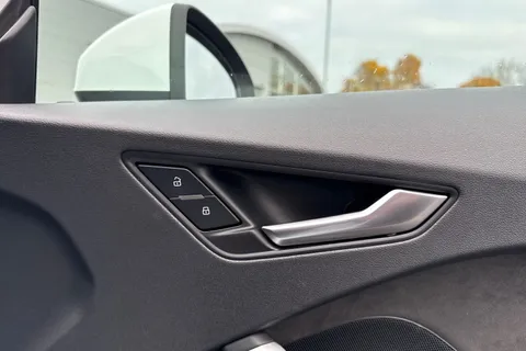 18 of 66 for Audi TT S line 40 TFSI 197 PS S tronic