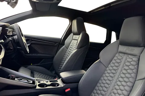  Audi RS 3 2.5 TFSI Carbon Vorsprung Sportback S Tronic quattro Euro 6 (s/s) 5dr Thumbnail #16