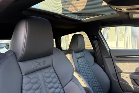  Audi RS 3 2.5 TFSI Carbon Vorsprung Sportback S Tronic quattro Euro 6 (s/s) 5dr Thumbnail #24