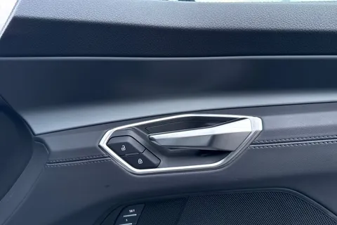 KP73LFF Audi RS e-tron GT 440,00 kW Thumbnail #22