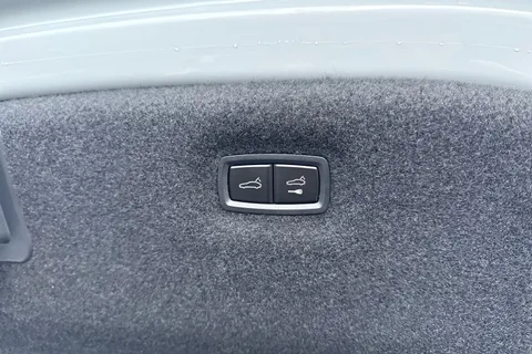 KP73LFF Audi RS e-tron GT 440,00 kW Thumbnail #38