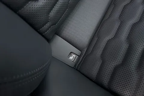 KP73LFF Audi RS e-tron GT 440,00 kW Thumbnail #40