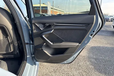  Audi RS 3 2.5 TFSI Carbon Vorsprung Sportback S Tronic quattro Euro 6 (s/s) 5dr Thumbnail #42