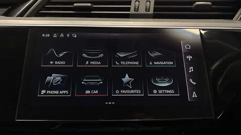 9 of 10 for Audi e-tron Technik 55 quattro 300,00 kW