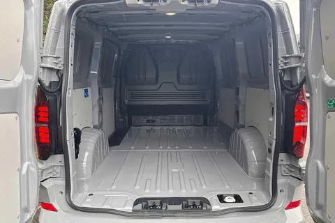 PN75NDU Volkswagen Transporter T30 Panel Van Commerce Plus SWB 110 PS 2.0 TDI 6sp Manual Thumbnail #10