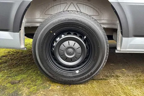 PK75BFO Volkswagen Crafter CR35 Panel van Commerce Plus LWB 140 PS 2.0 TDI 8sp Automatic FWD Thumbnail #21