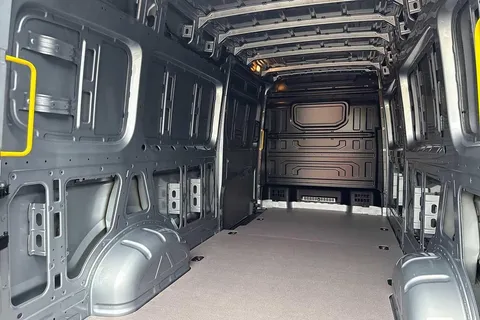 PK75BFO Volkswagen Crafter CR35 Panel van Commerce Plus LWB 140 PS 2.0 TDI 8sp Automatic FWD Thumbnail #40