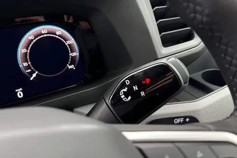 CX75HWO Volkswagen Crafter 2.0 TDI 177PS Commerce Plus High Roof Van Auto Thumbnail #9