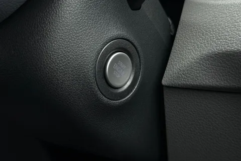 CX75HWO Volkswagen Crafter 2.0 TDI 177PS Commerce Plus High Roof Van Auto Thumbnail #16