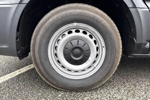 CX75HWO Volkswagen Crafter 2.0 TDI 177PS Commerce Plus High Roof Van Auto Thumbnail #22