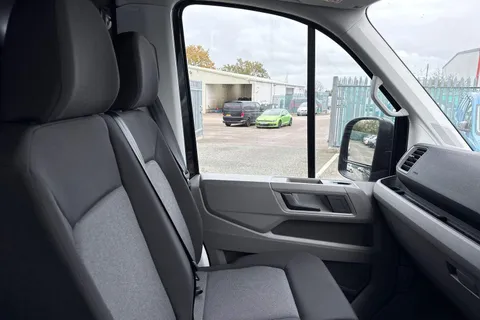 CX75HWO Volkswagen Crafter 2.0 TDI 177PS Commerce Plus High Roof Van Auto Thumbnail #30