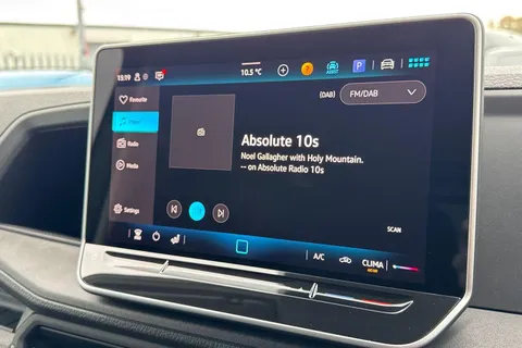 CX75HWO Volkswagen Crafter 2.0 TDI 177PS Commerce Plus High Roof Van Auto Thumbnail #34