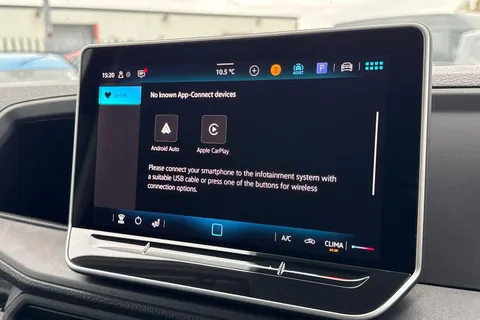 CX75HWO Volkswagen Crafter 2.0 TDI 177PS Commerce Plus High Roof Van Auto Thumbnail #36