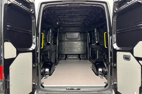 CX75HWO Volkswagen Crafter 2.0 TDI 177PS Commerce Plus High Roof Van Auto Thumbnail #39