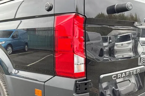 CX75HWO Volkswagen Crafter 2.0 TDI 177PS Commerce Plus High Roof Van Auto Thumbnail #57