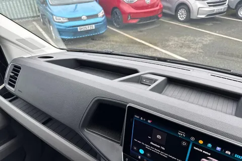 CX75HWO Volkswagen Crafter 2.0 TDI 177PS Commerce Plus High Roof Van Auto Thumbnail #63