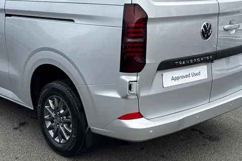 BG75KVD Volkswagen Transporter 2.0 TDI 110 Commerce Plus Van Thumbnail #8