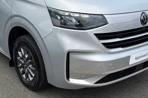 BG75KVD Volkswagen Transporter 2.0 TDI 110 Commerce Plus Van Thumbnail #9