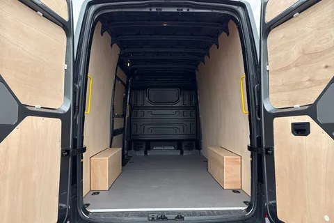 MF75FOC Volkswagen Crafter 2.0 TDI 140PS Commerce Plus High Roof Van Thumbnail #10