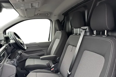 MF75FHT Volkswagen Transporter 2.0 TDI 110 Commerce Plus Van Thumbnail #11