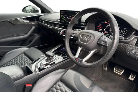 14 of 66 for Audi RS 4 Avant RS 4 Avant Carbon Black 450 PS tiptronic