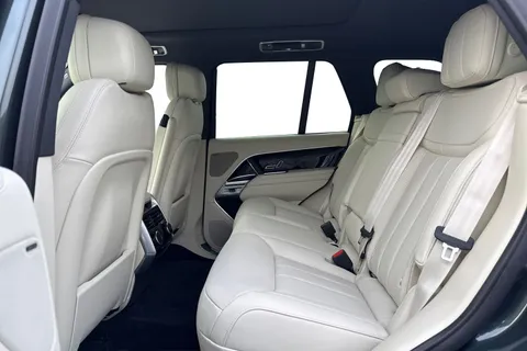 Land Rover Range Rover 3.0 D300 MHEV Edition Auto 4WD Euro 6 (s/s) 5dr Thumbnail #5