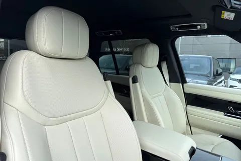 Land Rover Range Rover 3.0 D300 MHEV Edition Auto 4WD Euro 6 (s/s) 5dr Thumbnail #11