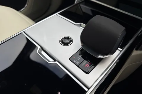 Land Rover Range Rover 3.0 D300 MHEV Edition Auto 4WD Euro 6 (s/s) 5dr Thumbnail #17