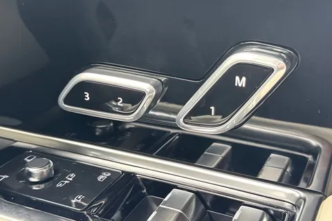 Land Rover Range Rover 3.0 D300 MHEV Edition Auto 4WD Euro 6 (s/s) 5dr Thumbnail #33