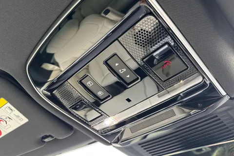 Land Rover Range Rover 3.0 D300 MHEV Edition Auto 4WD Euro 6 (s/s) 5dr Thumbnail #52