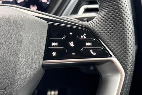 25 of 66 for Audi Q4 e-tron Q4 Black Edition 45 e-tron kW