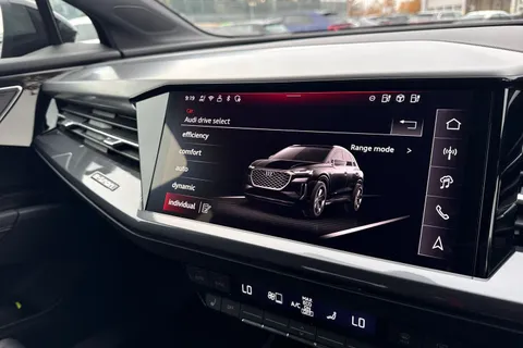 40 of 66 for Audi Q4 e-tron Q4 Black Edition 45 e-tron kW