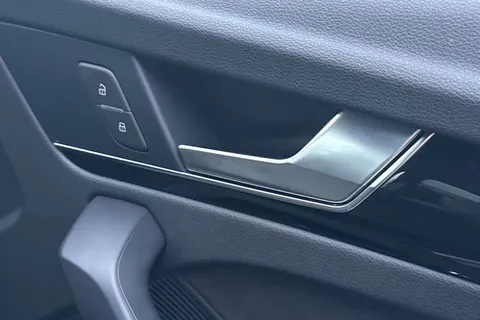 DG73BXZ Audi Q5 Edition 1 40 TDI quattro 204 PS S tronic Thumbnail #22