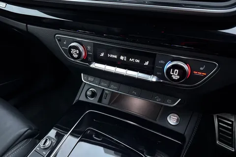 DG73BXZ Audi Q5 Edition 1 40 TDI quattro 204 PS S tronic Thumbnail #55