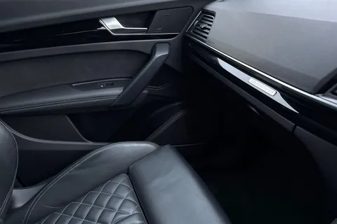 DG73BXZ Audi Q5 Edition 1 40 TDI quattro 204 PS S tronic Thumbnail #60