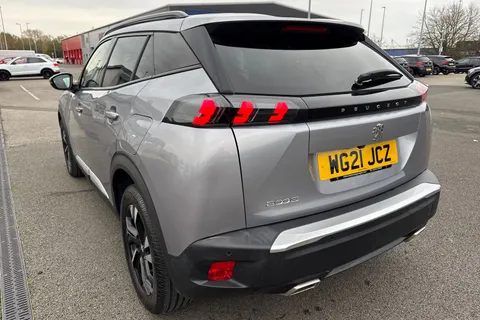 8 of 67 for PEUGEOT 2008 1.2 PureTech Allure EAT Euro 6 (s/s) 5dr