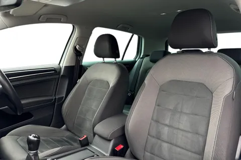 15 of 42 for Volkswagen Golf 1.5 TSI EVO 150 GT 5dr | Acc | App connect