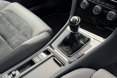 22 of 42 for Volkswagen Golf 1.5 TSI EVO 150 GT 5dr | Acc | App connect