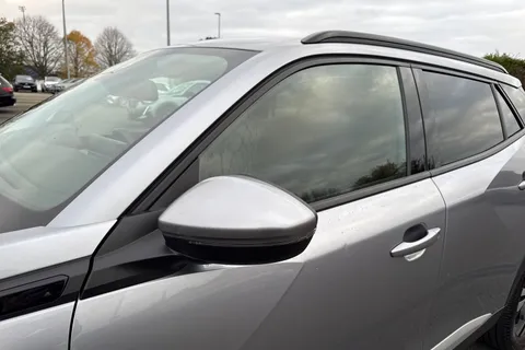 30 of 67 for PEUGEOT 2008 1.2 PureTech Allure EAT Euro 6 (s/s) 5dr