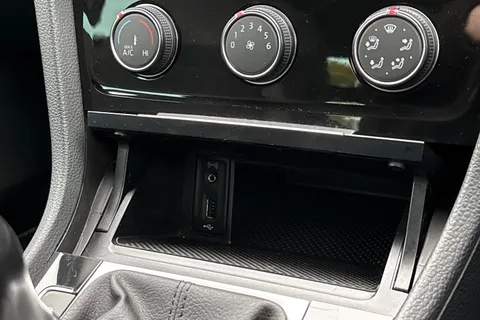 33 of 42 for Volkswagen Golf 1.5 TSI EVO 150 GT 5dr | Acc | App connect