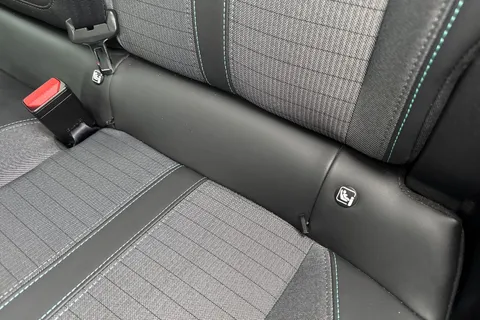 36 of 67 for PEUGEOT 2008 1.2 PureTech Allure EAT Euro 6 (s/s) 5dr