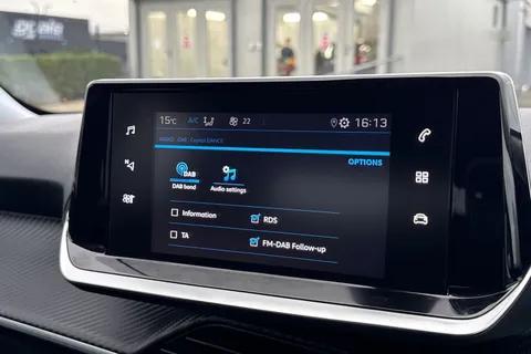 44 of 67 for PEUGEOT 2008 1.2 PureTech Allure EAT Euro 6 (s/s) 5dr