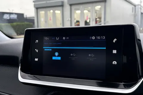 47 of 67 for PEUGEOT 2008 1.2 PureTech Allure EAT Euro 6 (s/s) 5dr