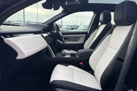 Land Rover Discovery Sport 2.0 D200 MHEV Dynamic SE Auto 4WD Euro 6 (s/s) 5dr Thumbnail #4