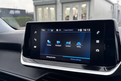 50 of 67 for PEUGEOT 2008 1.2 PureTech Allure EAT Euro 6 (s/s) 5dr