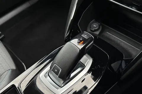 54 of 67 for PEUGEOT 2008 1.2 PureTech Allure EAT Euro 6 (s/s) 5dr