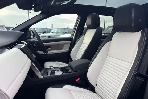 Land Rover Discovery Sport 2.0 D200 MHEV Dynamic SE Auto 4WD Euro 6 (s/s) 5dr Thumbnail #12