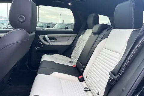 Land Rover Discovery Sport 2.0 D200 MHEV Dynamic SE Auto 4WD Euro 6 (s/s) 5dr Thumbnail #14