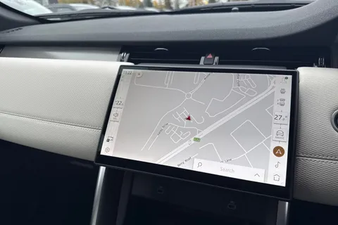 Land Rover Discovery Sport 2.0 D200 MHEV Dynamic SE Auto 4WD Euro 6 (s/s) 5dr Thumbnail #15